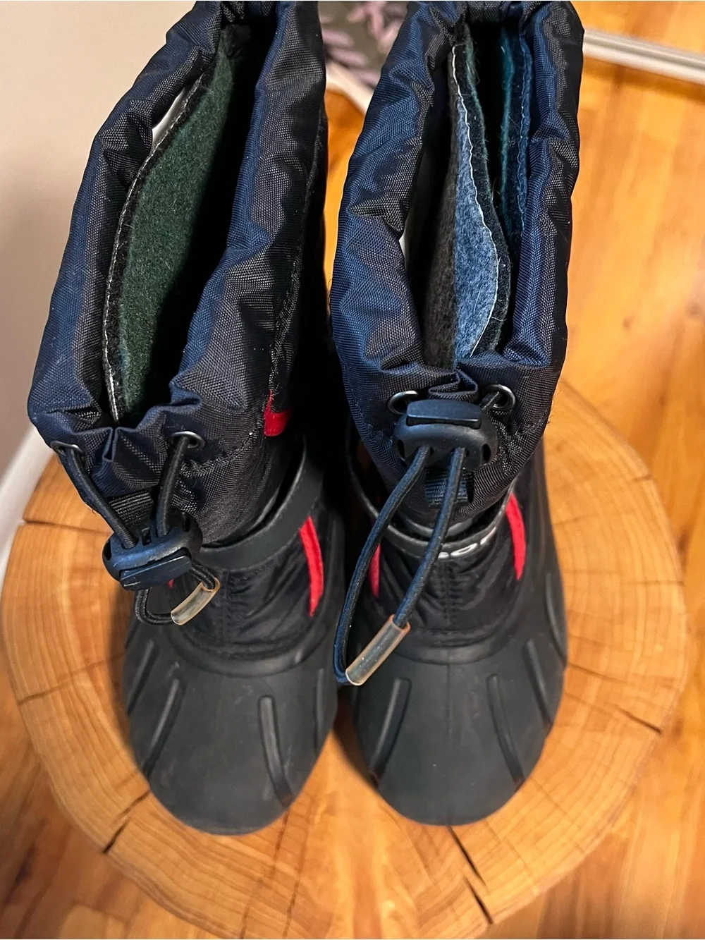 Sorel Black and Red Flurry Kids Snow Boots with Velcro Strap Size 2